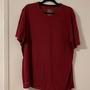 Men’s short sleeve Nike dri-fit shirt